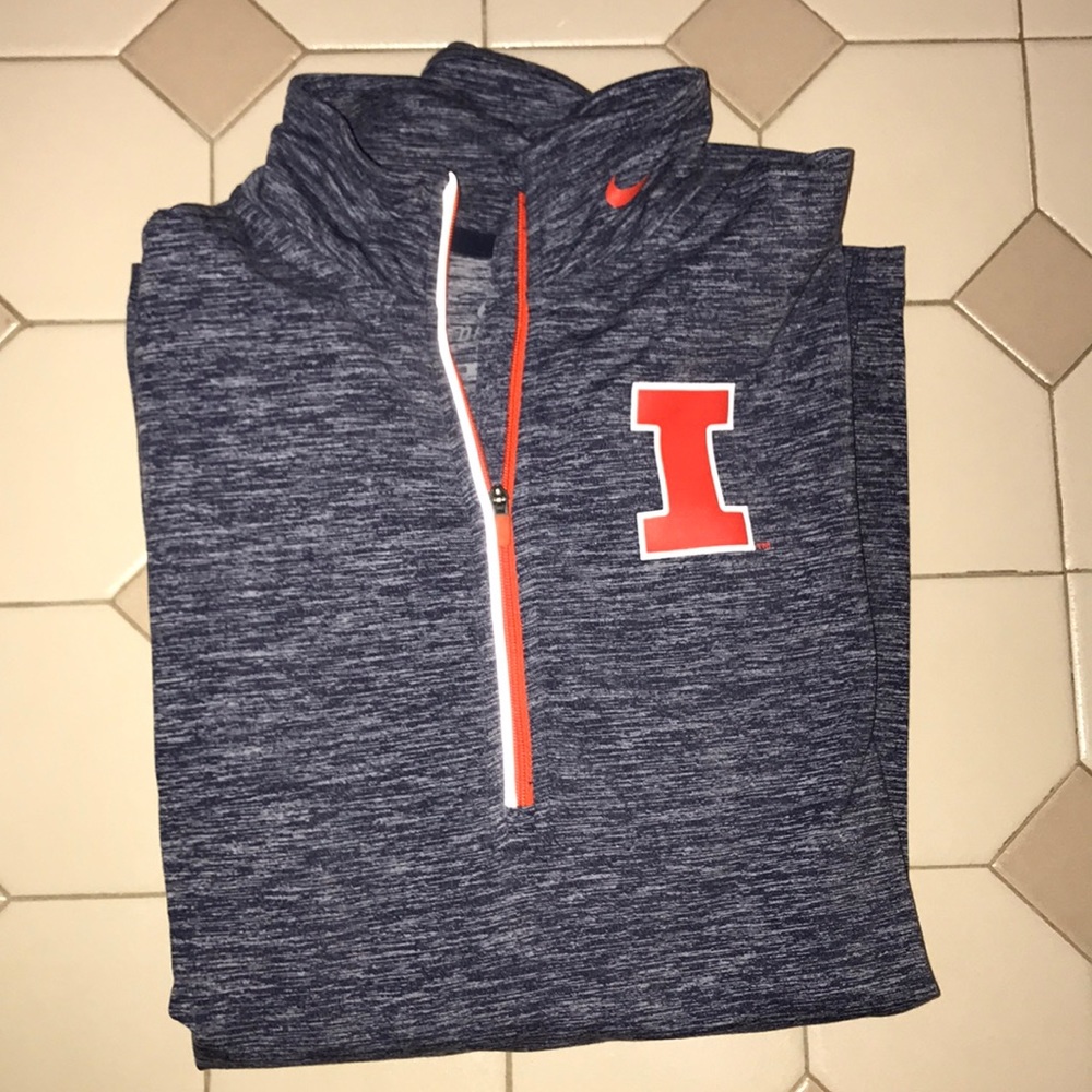 Nike pullover. - Picture 2 of 3